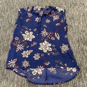 Jessica top XS (2-4) could fit small